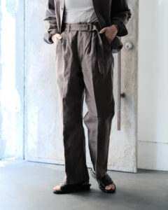C/P Belted 2Tuck Trousers col.Stone Grayのサムネイル