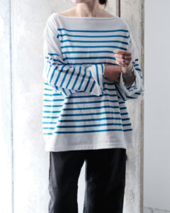 TRICOT AAST col.Off × Indigo Buntingのサムネイル