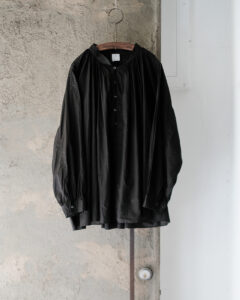 CHURCH SMOCK BLOUSE col.Blackのサムネイル