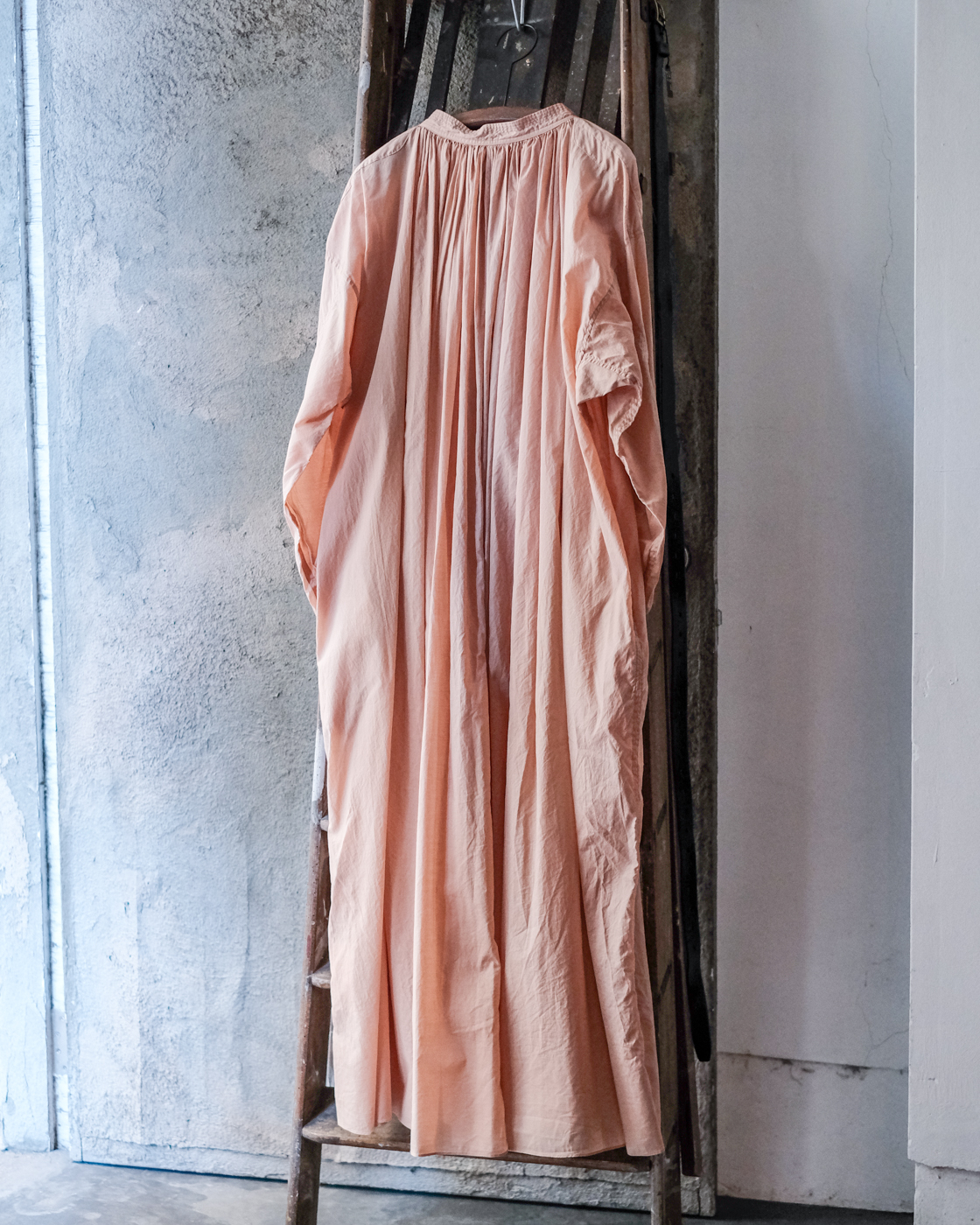 SP（エシュペー） CHURCH SMOCK ONEPIECE CHURCH SMOCK DRESS col.Pink Beige - Sleepy PEOPLE | スリーピーピープル