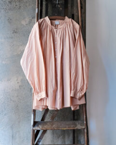 CHURCH SMOCK BLOUSE col.Pink Beigeのサムネイル