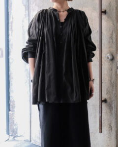 CHURCH SMOCK BLOUSE col.Blackのサムネイル