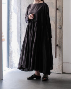 WIDE GATHER ONEPIECE col.Purple Black WIDE GATHER ONEPIECE col.Purple Blackのサムネイル