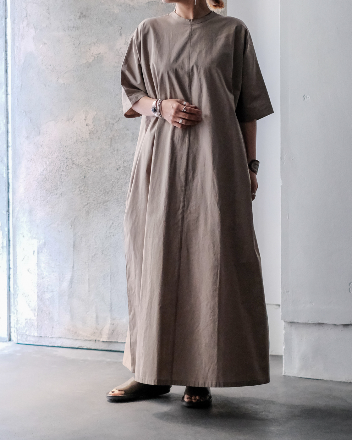 100/2 COTTON BROAD / SHORT-SLEEVE ONEPIECE col.Brown - Sleepy