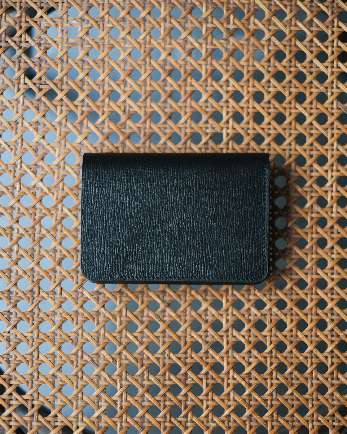 flp-26］ Short Wallet (Serpentine × Double) col.Black × Black