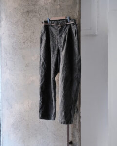 2 tucks trousers ‘Gakuran’ (Sleepy PEOPLE Exclusive Model) col.Sumi ink dyed -受注商品 9月末頃お渡し予定-のサムネイル