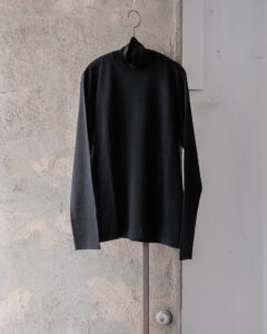 18μ MERINO / TURTLE NECK KNIT PULLOVER col.Blackのサムネイル